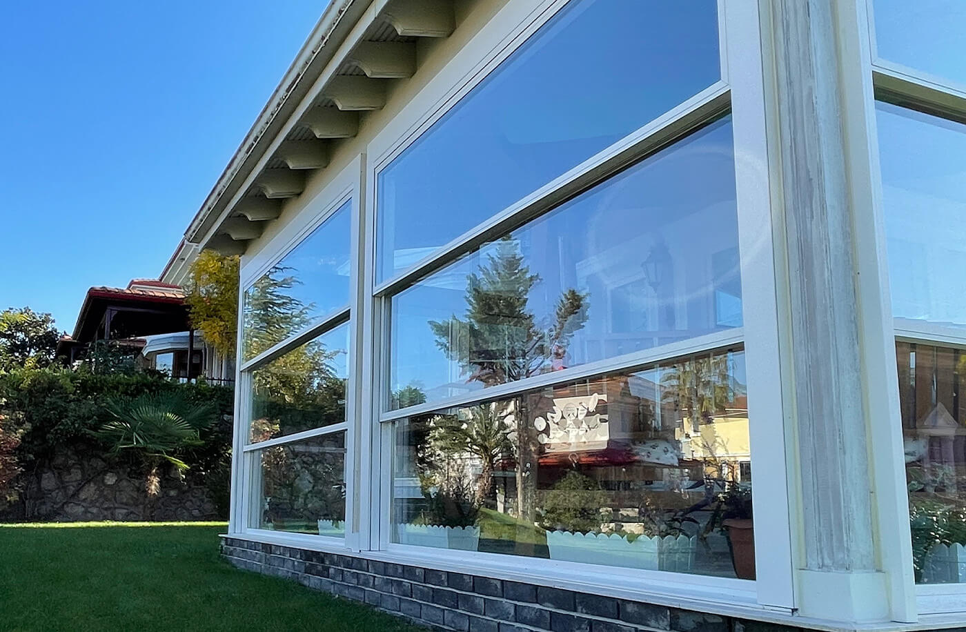 Verlass Giotine Glass Systems