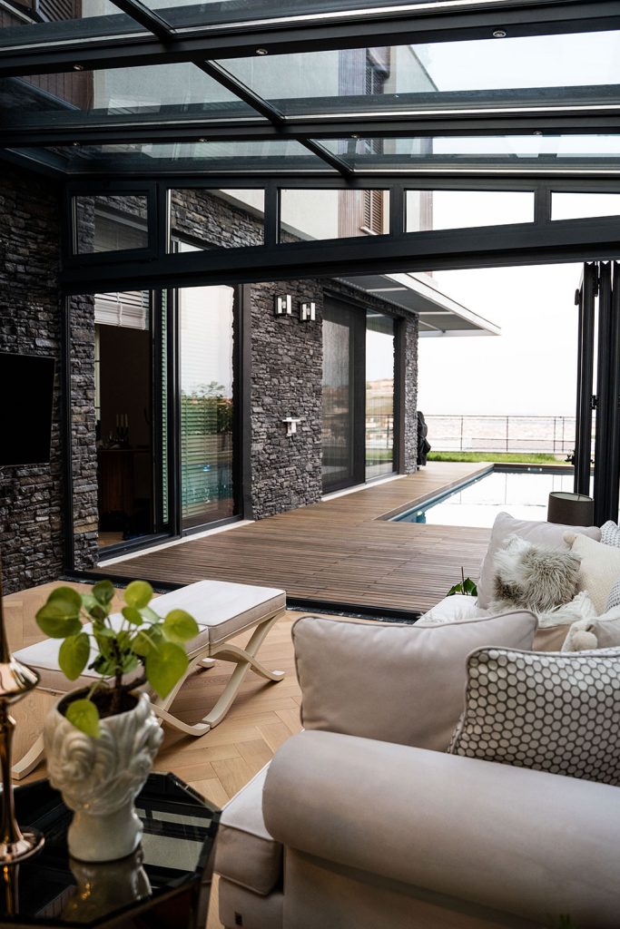 Penthouse At Sapanca Lake - Glass Systems And Awnings & Zip
